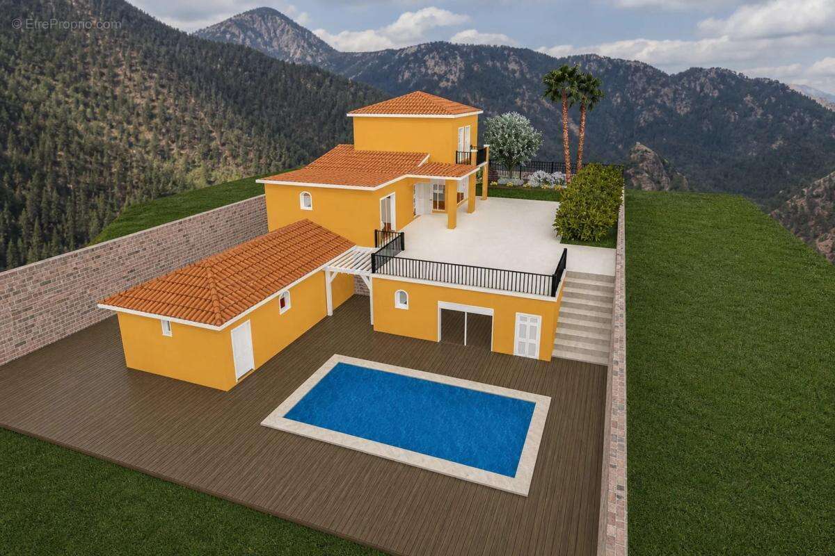 Maison à ROQUEBRUNE-SUR-ARGENS