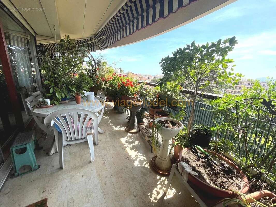 Appartement à CANNES