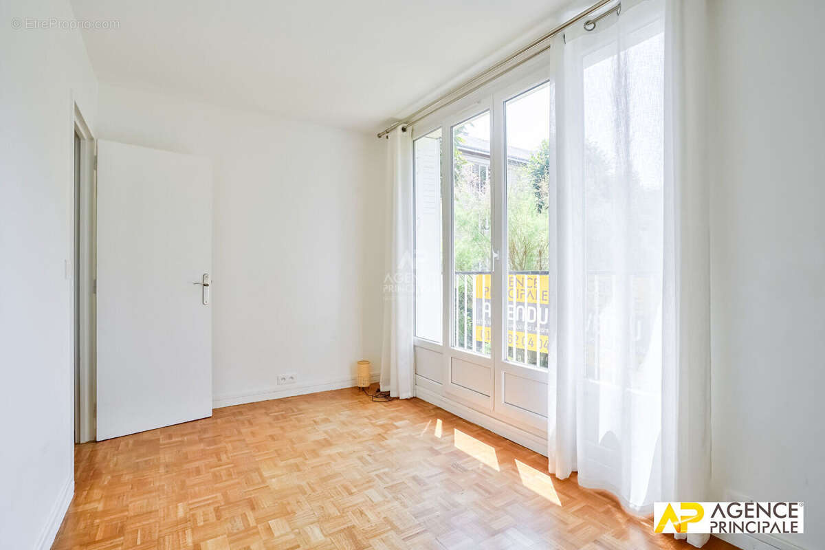 Appartement à MAISONS-LAFFITTE