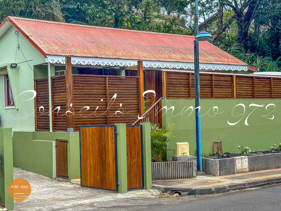 Maison à RIVIERE-PILOTE