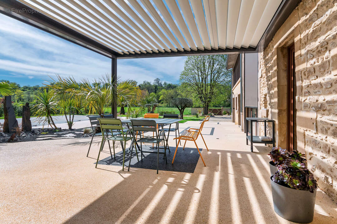 Maison à ROMANS-SUR-ISERE