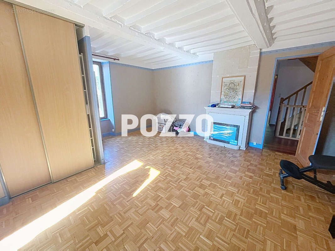 Maison en pierre proche mer,  165 m² , Dépendances , Gros potentiel ! - photo 9