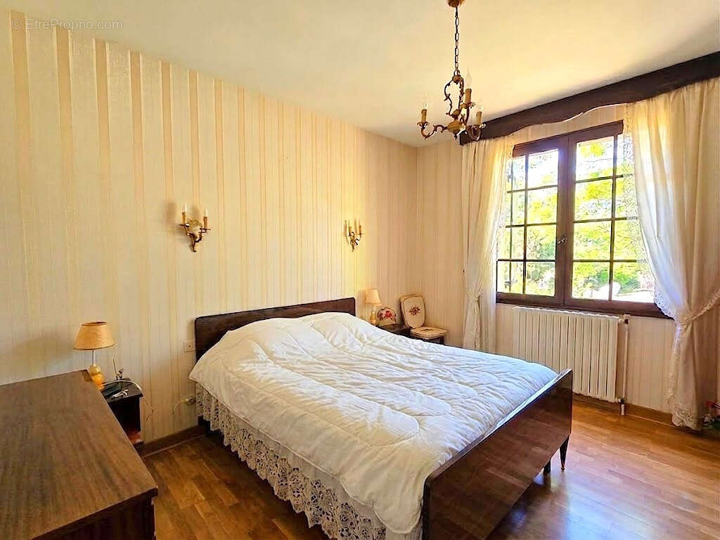 Maison à MONTAYRAL