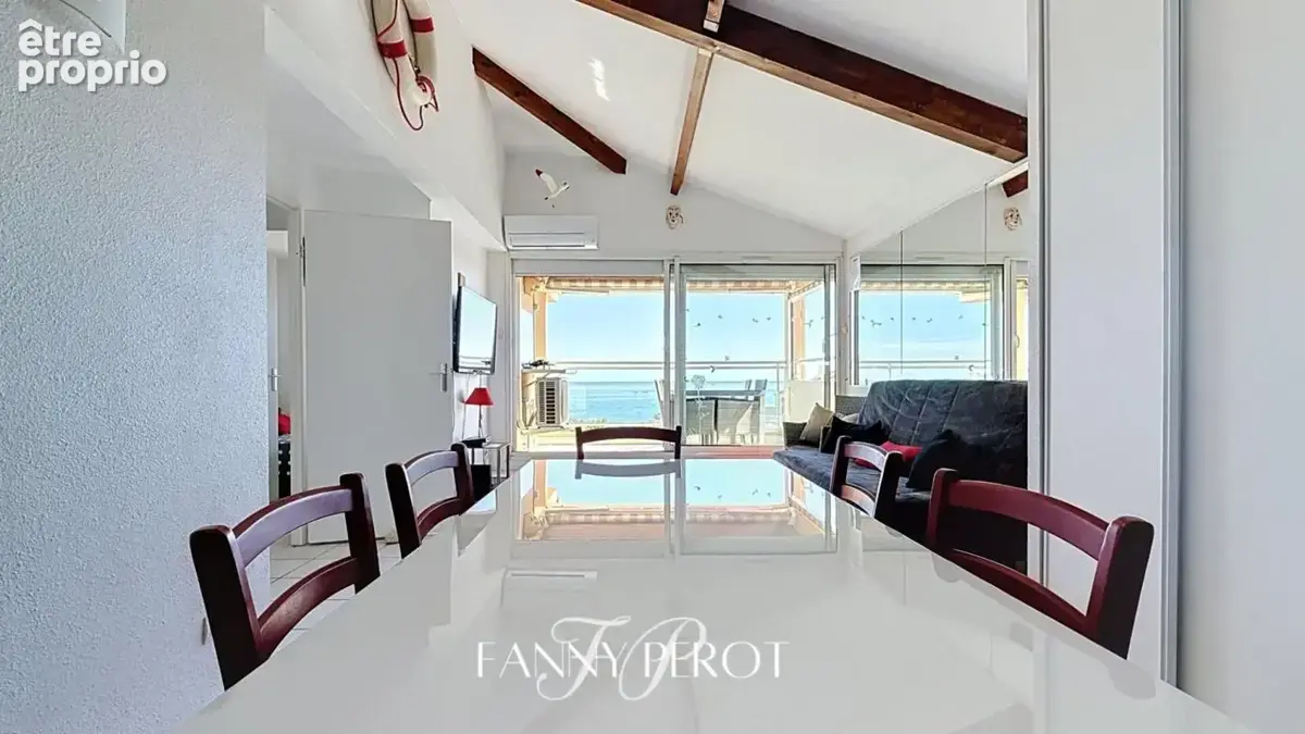 Saint-Cyprien - T3 au dernier étage avec grande terrasse et vue mer incroyable - photo 13