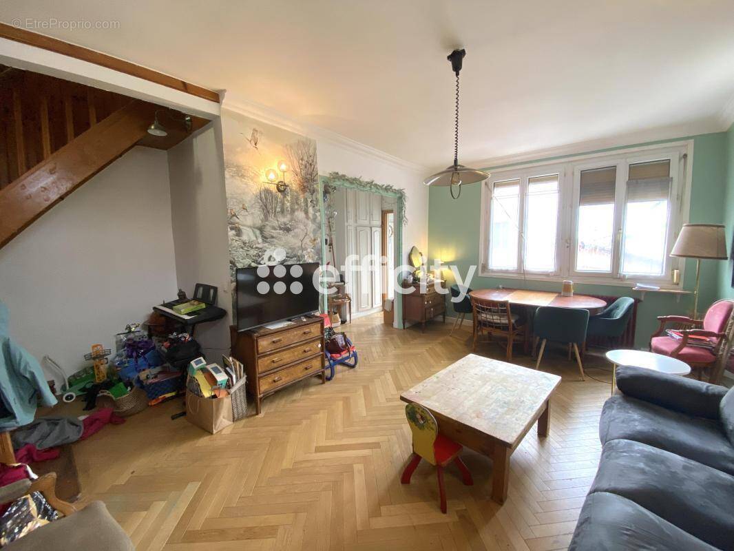 Maison à NEUILLY-PLAISANCE