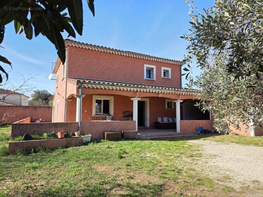 Maison à MONTELIMAR