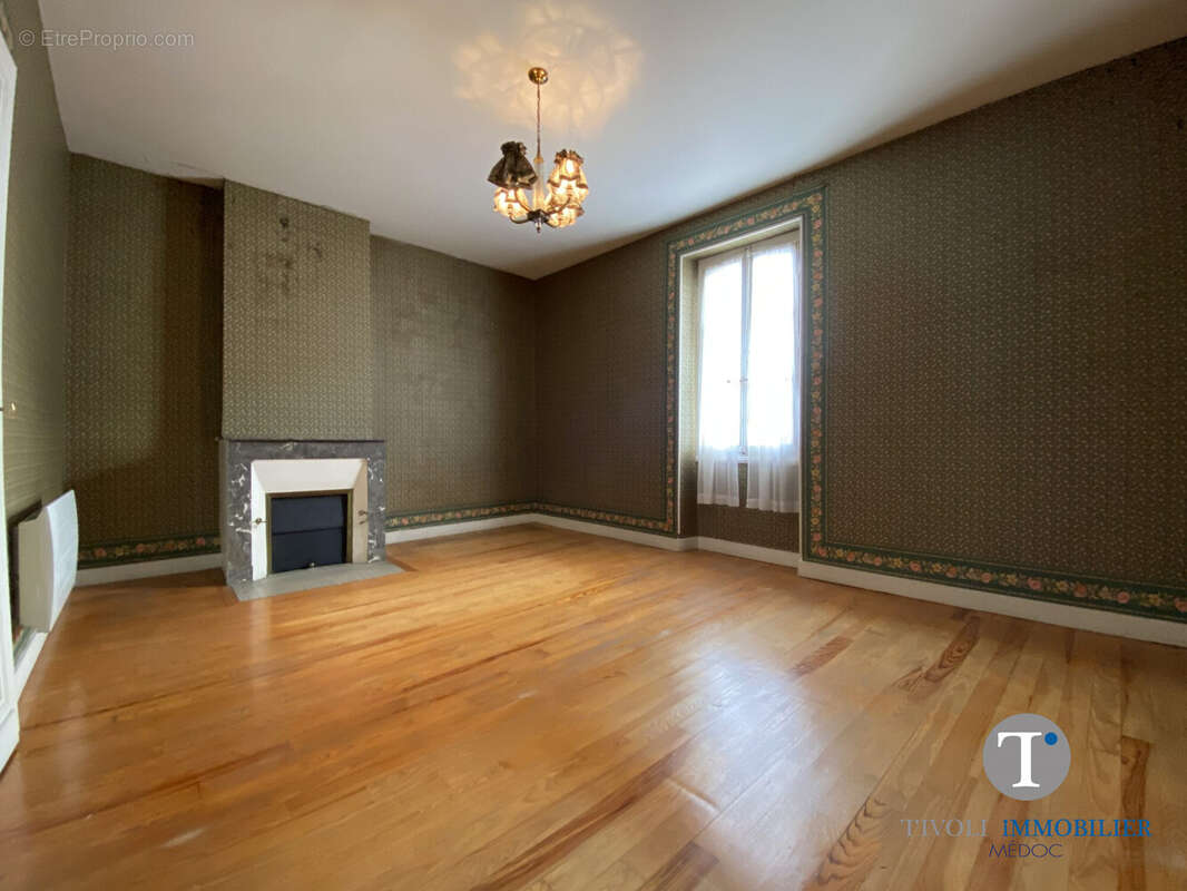 Maison à LESPARRE-MEDOC