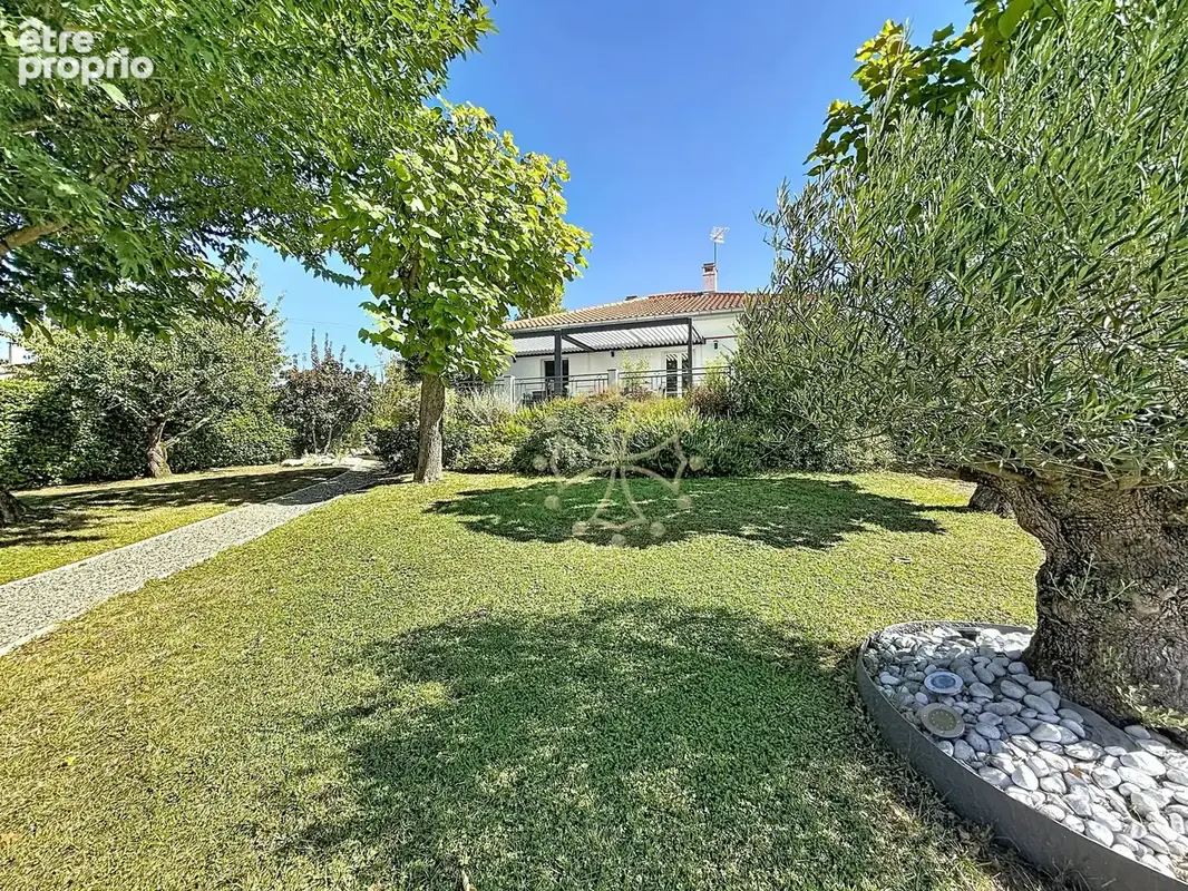 Maison 6 pièces 170 m² à vendre à Rouffiac-Tolosan (31180) - photo 2