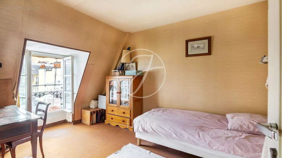 Appartement à PARIS-6E