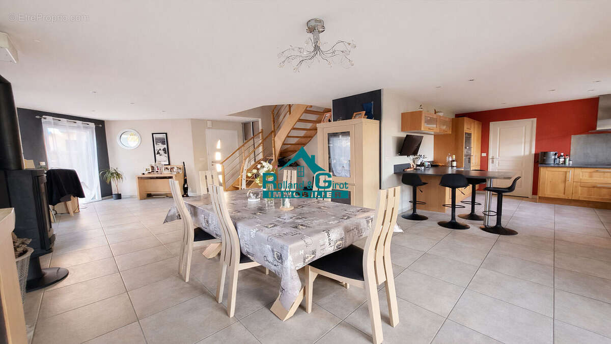 Maison à LA BOUEXIERE