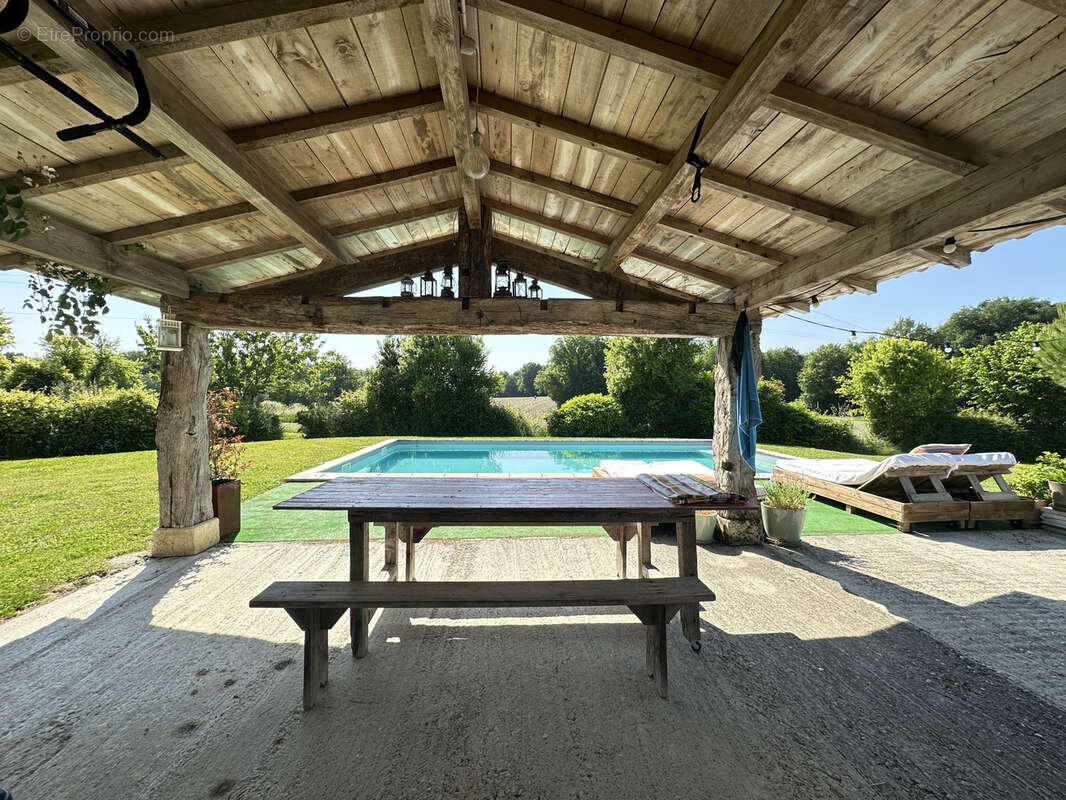 Maison à SALLES-DE-BARBEZIEUX