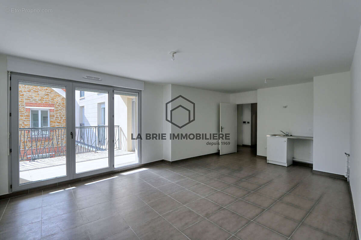Appartement à CHENNEVIERES-SUR-MARNE