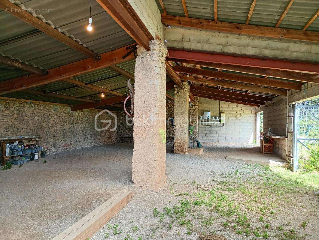 Rare à la vente : Ensemble immobilier d’exception – 2 ha, 600 m² à métamorphoser en havre provençal - photo 15
