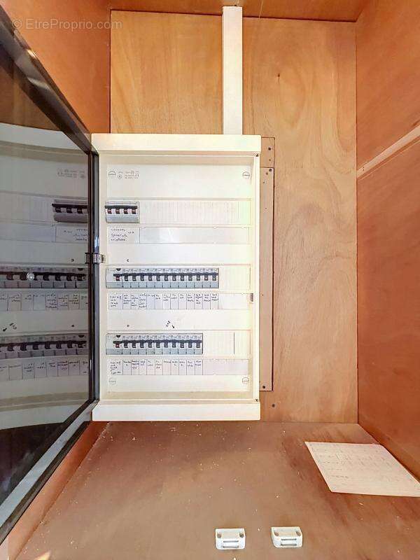 Locaux/Biens immobiliers - photo 10