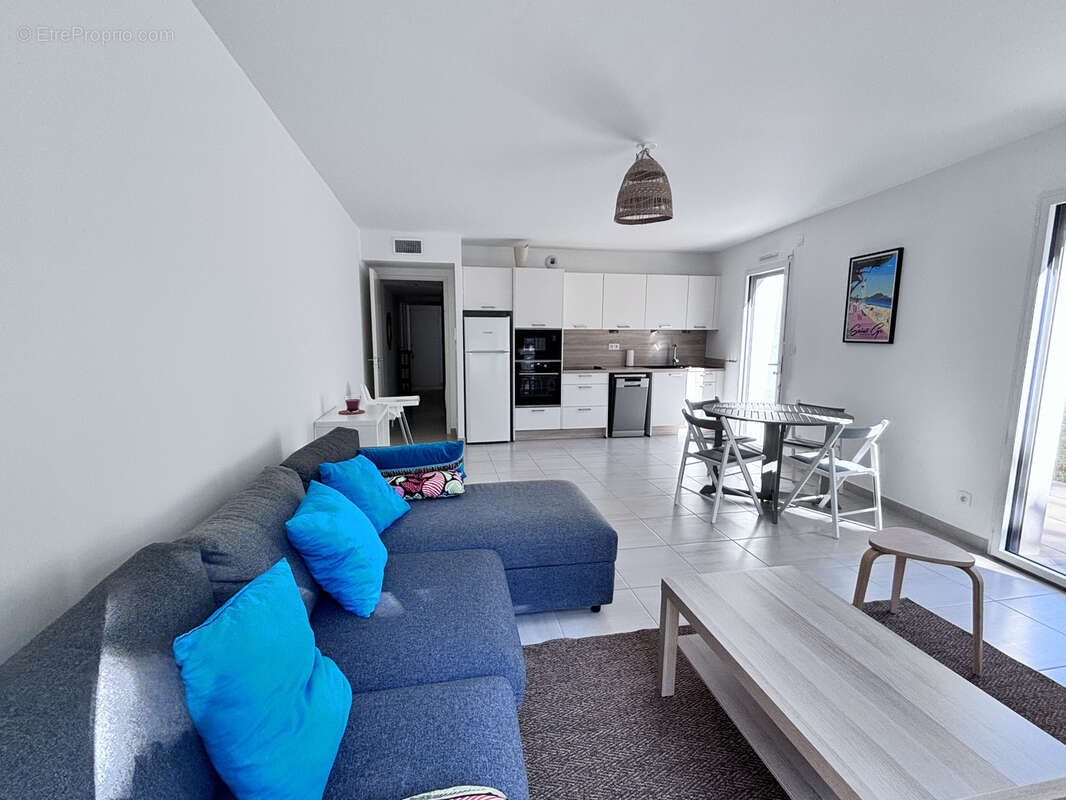 Appartement à SAINT-CYR-SUR-MER