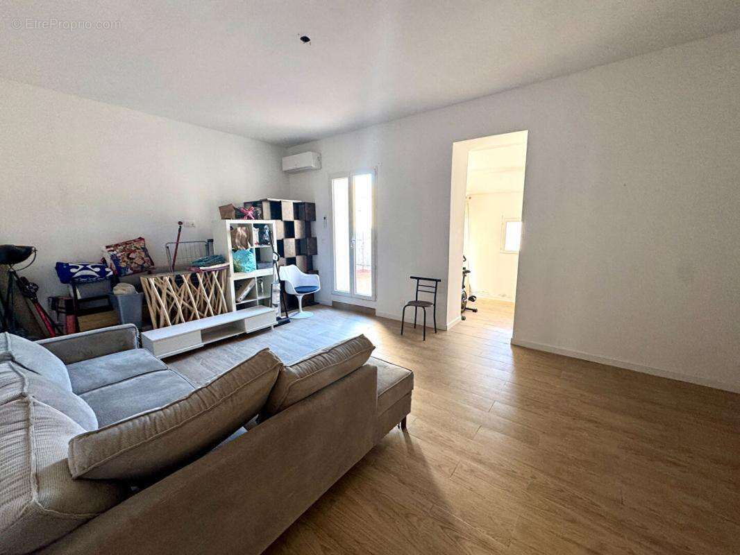 Appartement à PORT-DE-BOUC