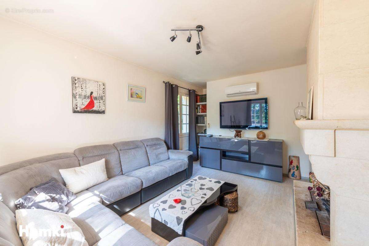 Maison à SUZE-LA-ROUSSE