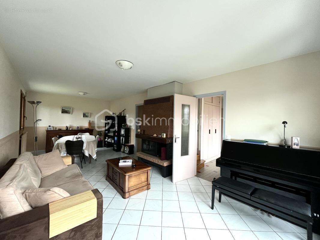 Maison à LA SAUSSAYE