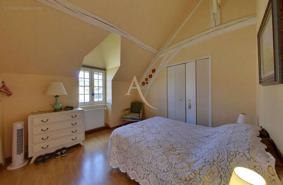 Maison à FLEURY-LA-VALLEE