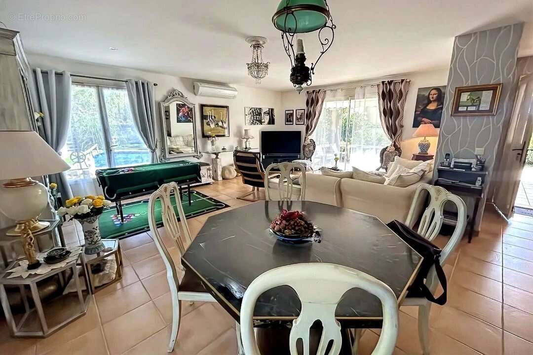 Maison à VILLEVEYRAC