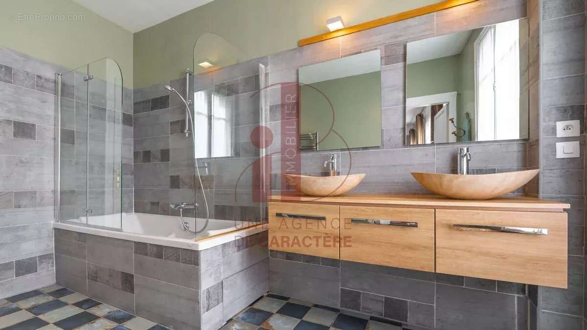 Maison à FONTAINEBLEAU