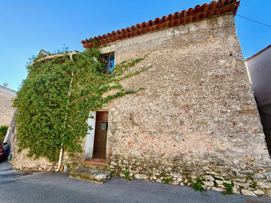 Maison à BAGNOLS-EN-FORET