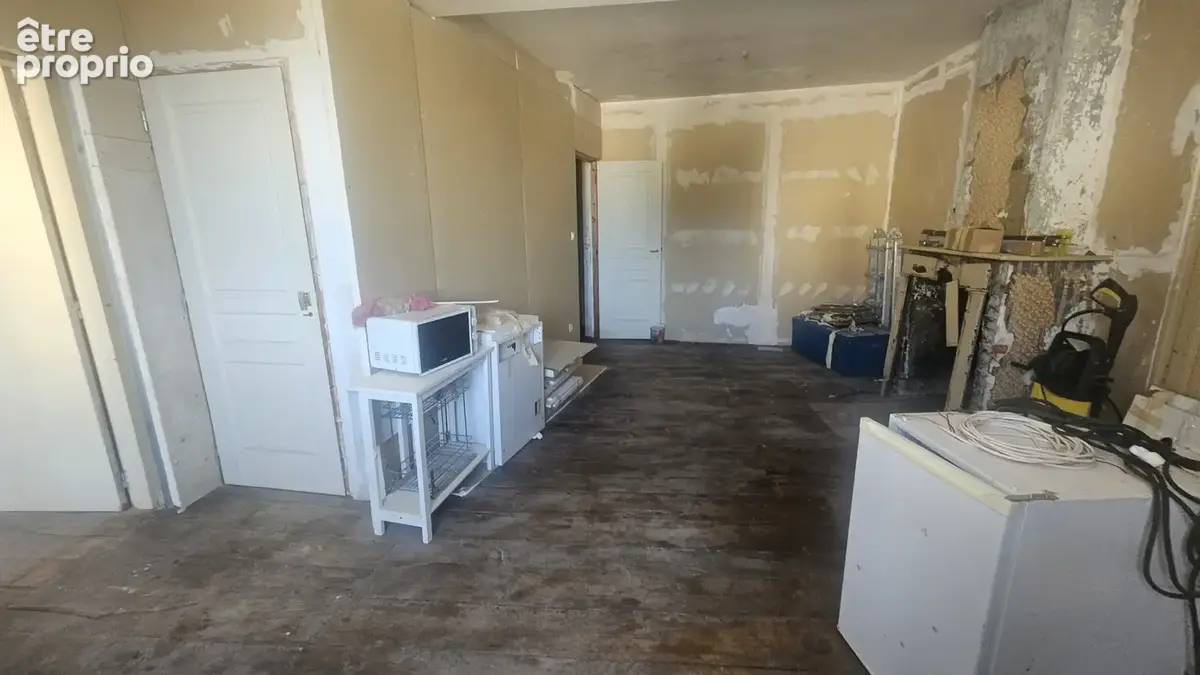 LE DORAT (87) — Maison de ville avec terrain, 4 à 5 chambres — beau potentiel, travaux à prévoir - photo 16
