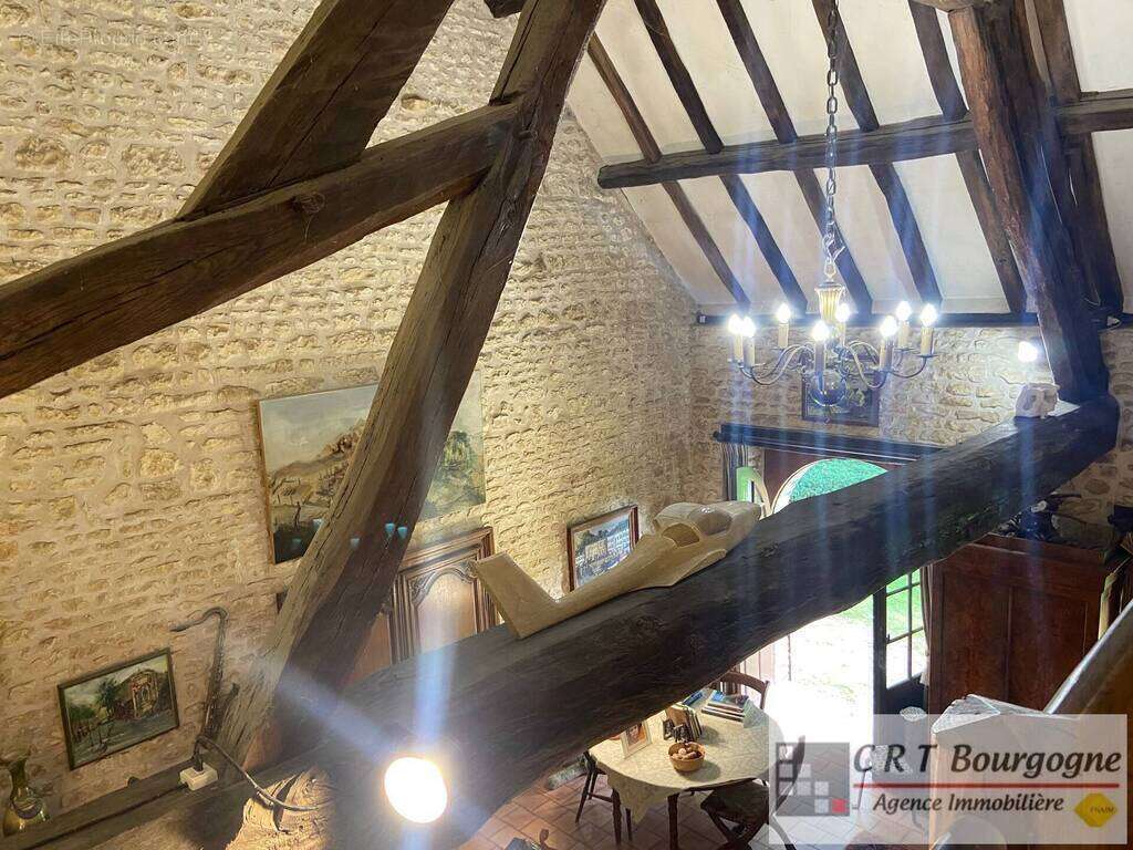 Maison à SAINT-MAURICE-LE-VIEIL