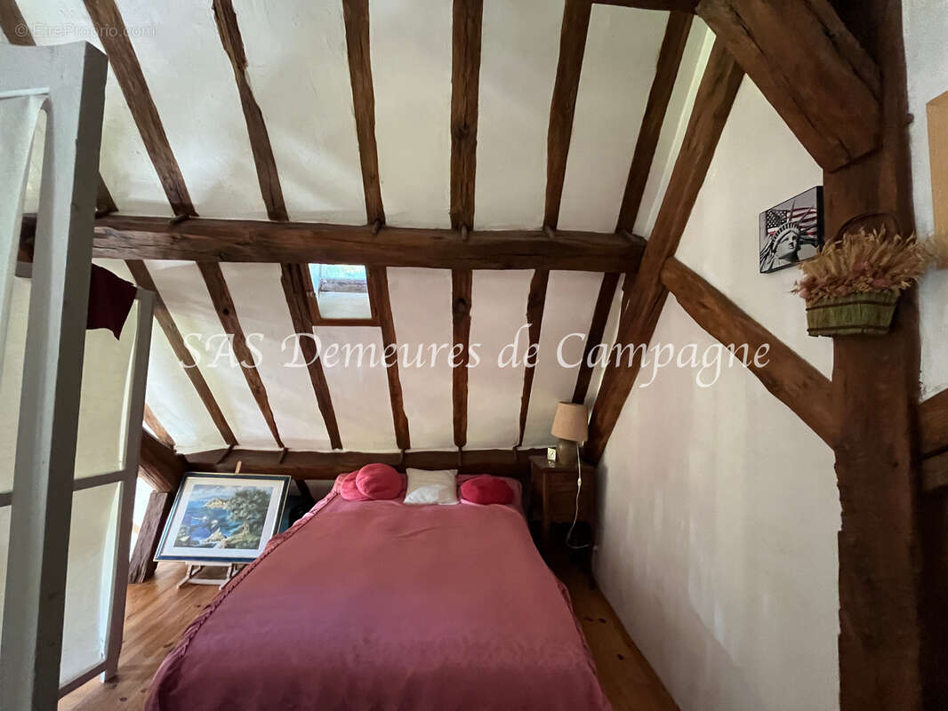 Maison à SURY-EN-VAUX