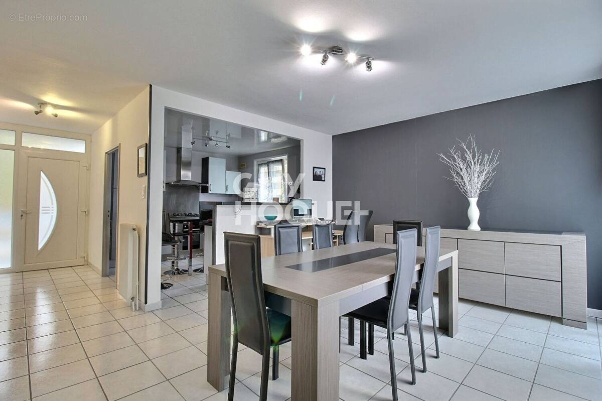 Maison à JARVILLE-LA-MALGRANGE