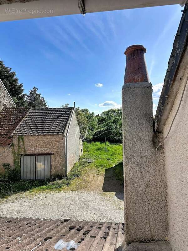 Appartement à LA ROCHE-EN-BRENIL