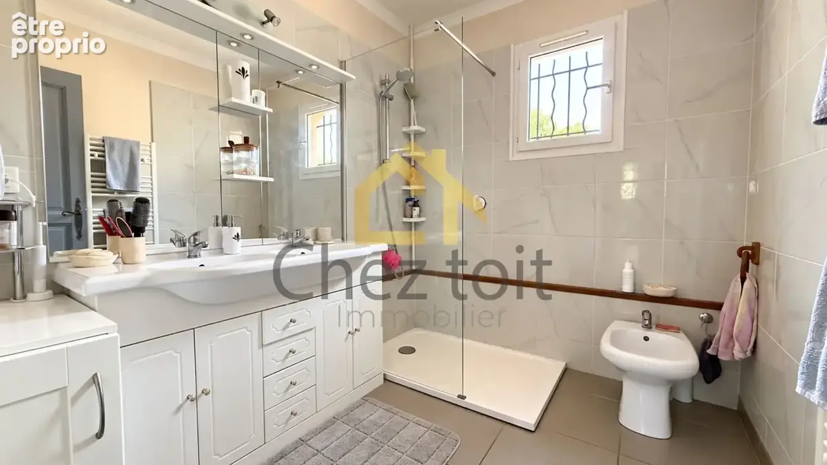 Maison de plain-pied 95 m² sur 1 300 m² de terrain - photo 10