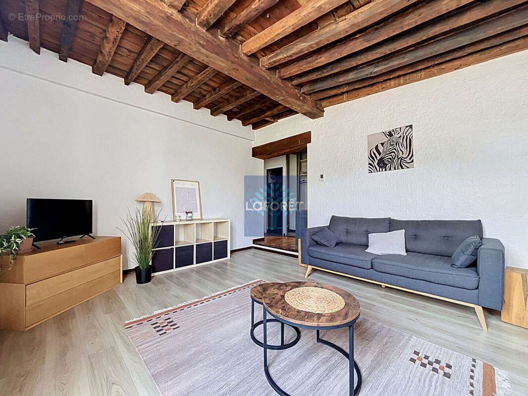 Appartement  Vieux Lille - Place des Archives - T2 - 55m2 - photo 3