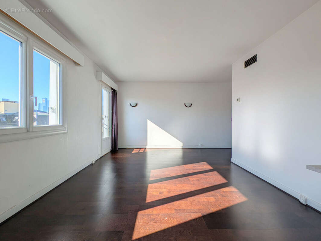 Appartement à LA GARENNE-COLOMBES