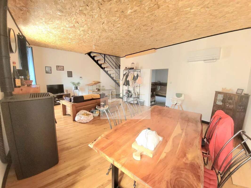Maison à SAUZET
