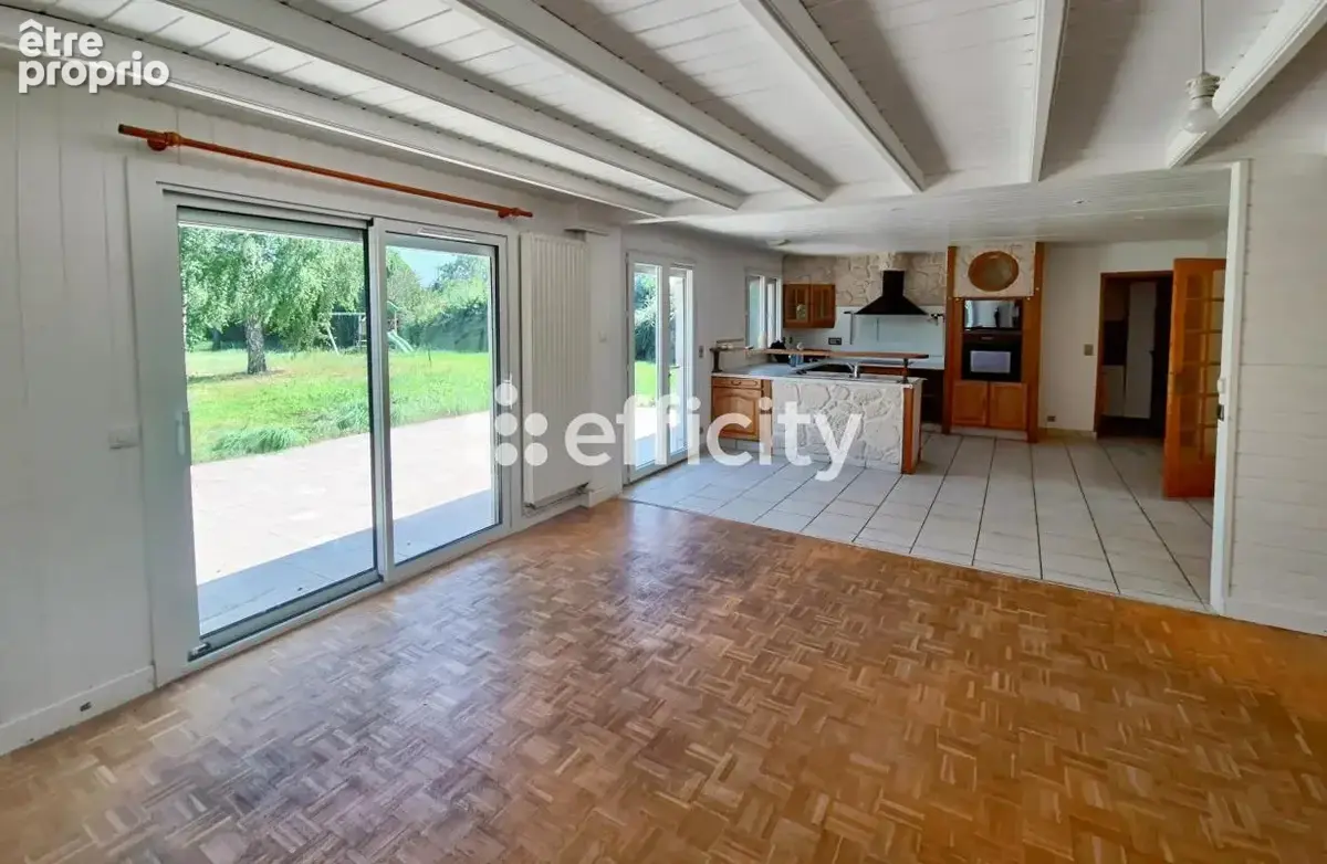 Maison 193 m² à La Chatre  - photo 7