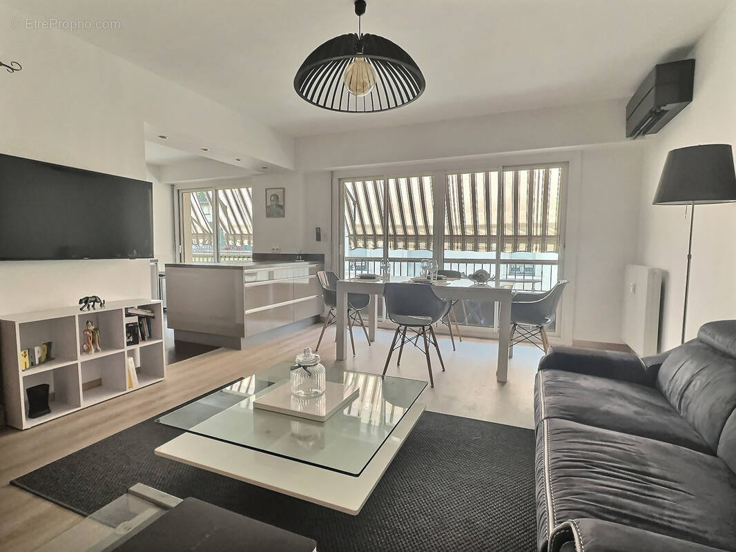 Appartement à HYERES