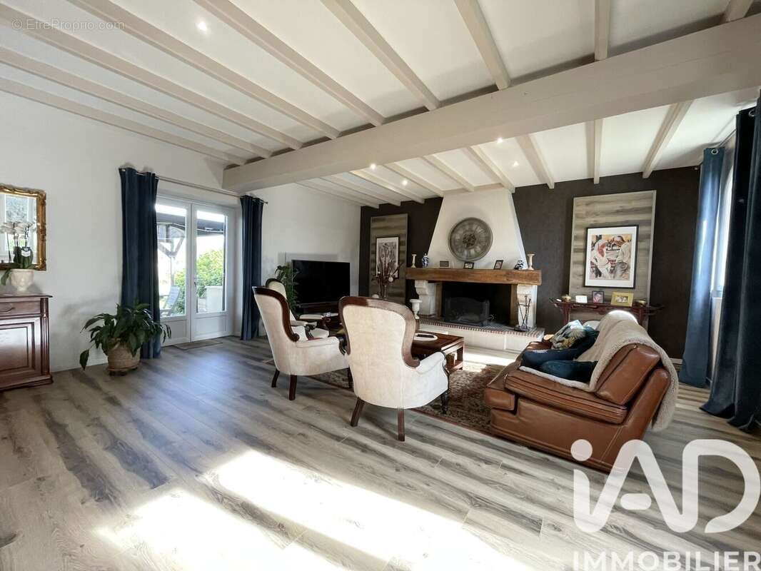 Maison 177 m² à Blaignan  - photo 3
