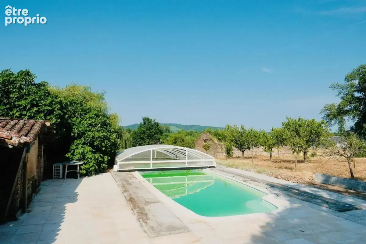 Corps de ferme a fort potentiel avec piscine et dependances , idéal chambres d ' hotes ou grande famille - photo 9