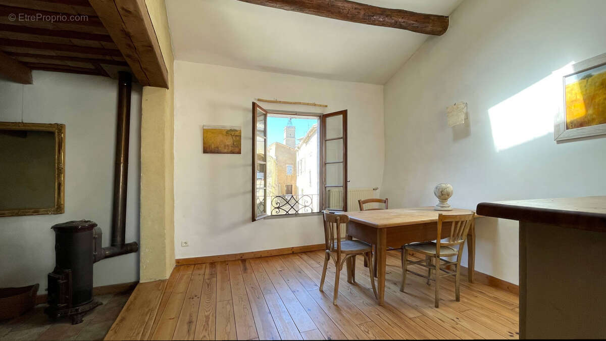 Maison à SAINT-QUENTIN-LA-POTERIE