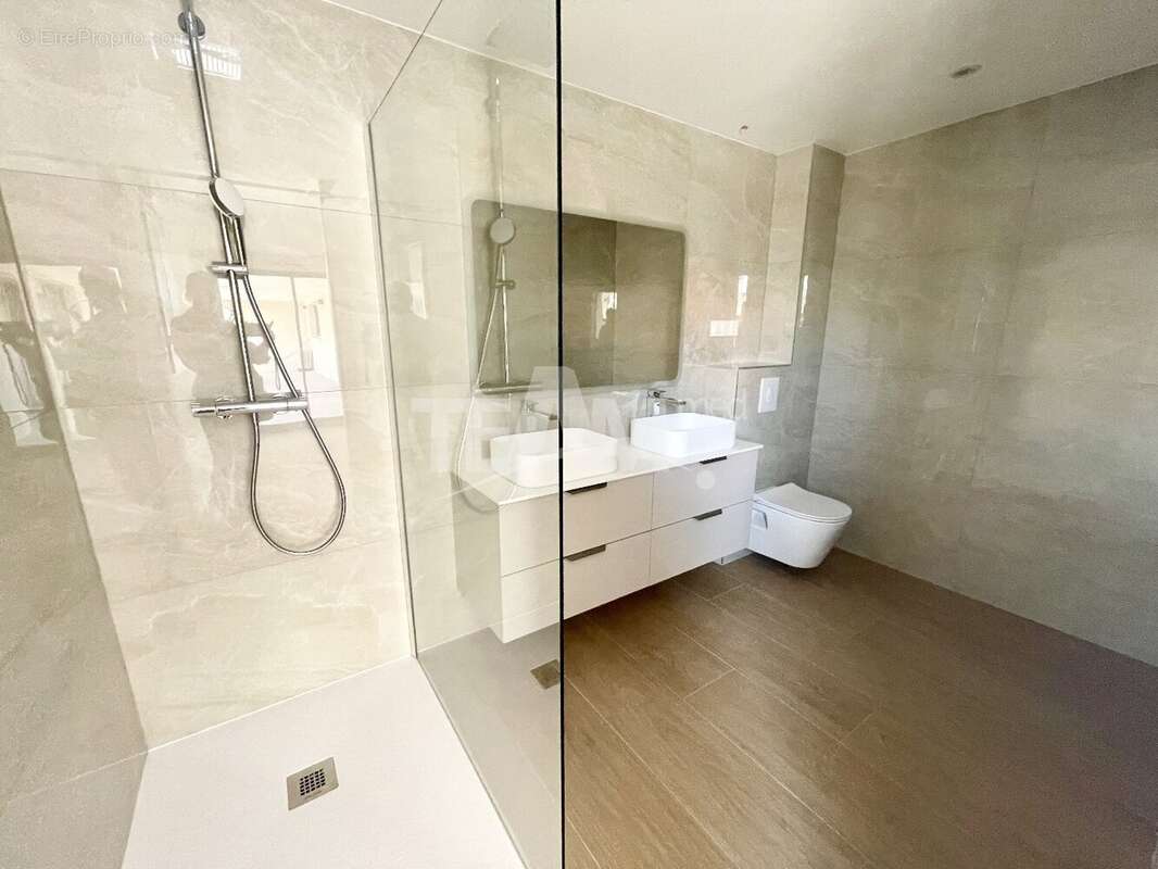 RARE Appartement Type 4 avec parking quartier Corniche Prestation haute de gamme - photo 6