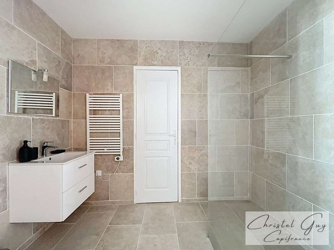 Vaas (72500) - Propriété de Charme 1910 de 175 m² + Maison d'amis, 7 Pièces, Terrain de 1260 m², Idéale Résidence Principale ou  - photo 17
