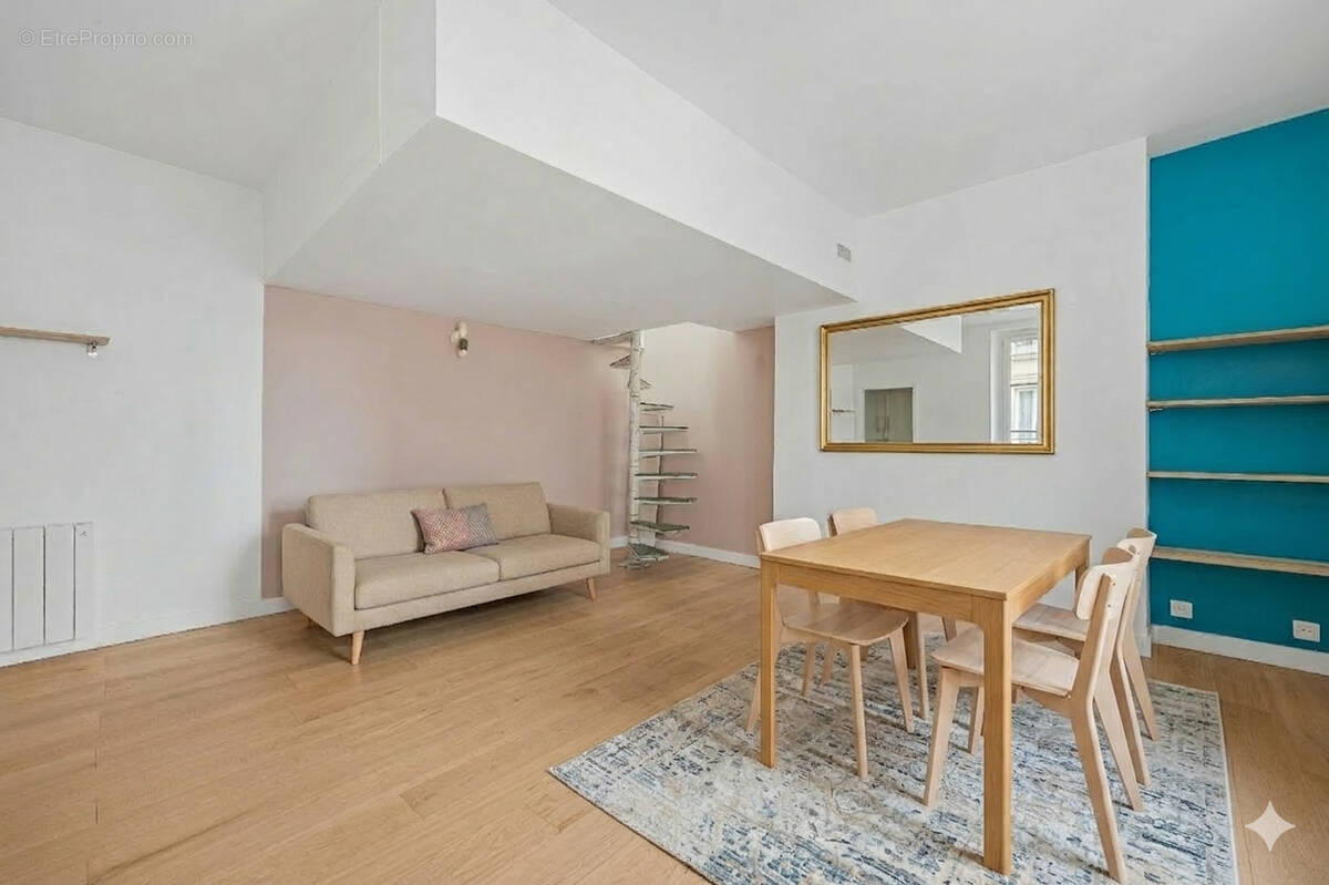 Appartement à PARIS-14E