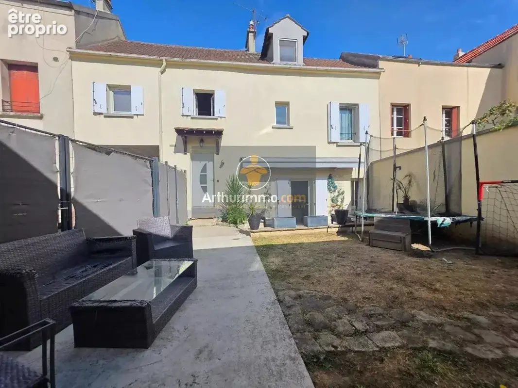 Maison à SARCELLES
