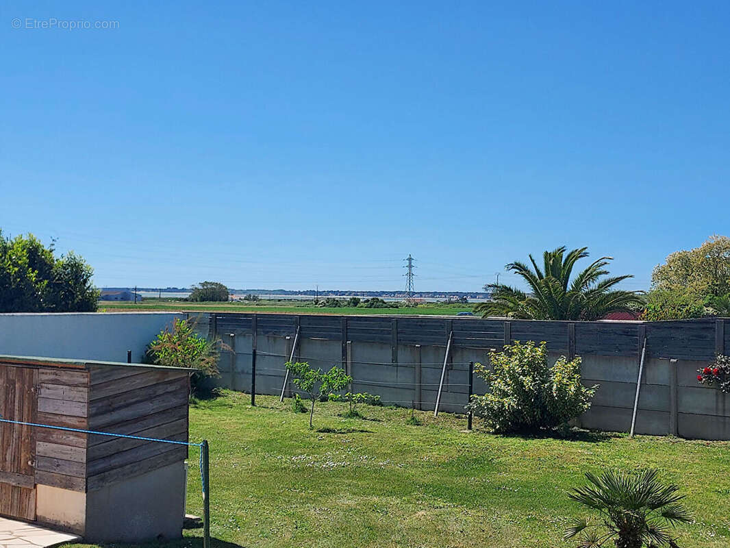 Maison à BOURCEFRANC-LE-CHAPUS