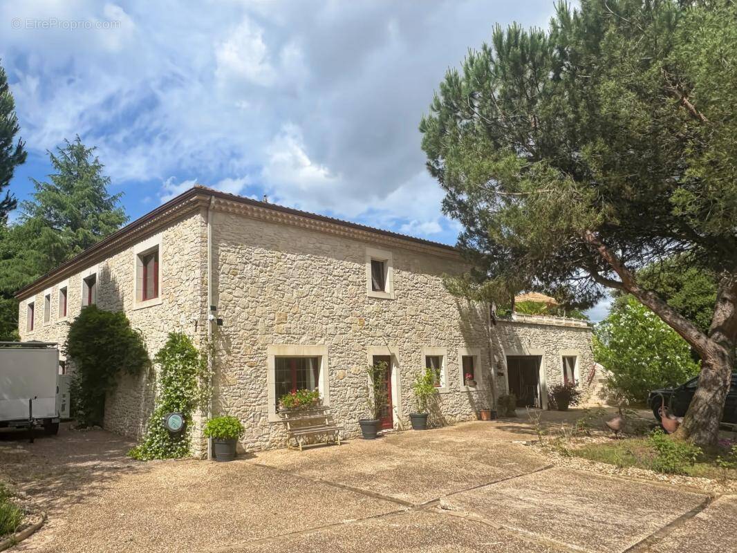 Maison à DOUZILLAC