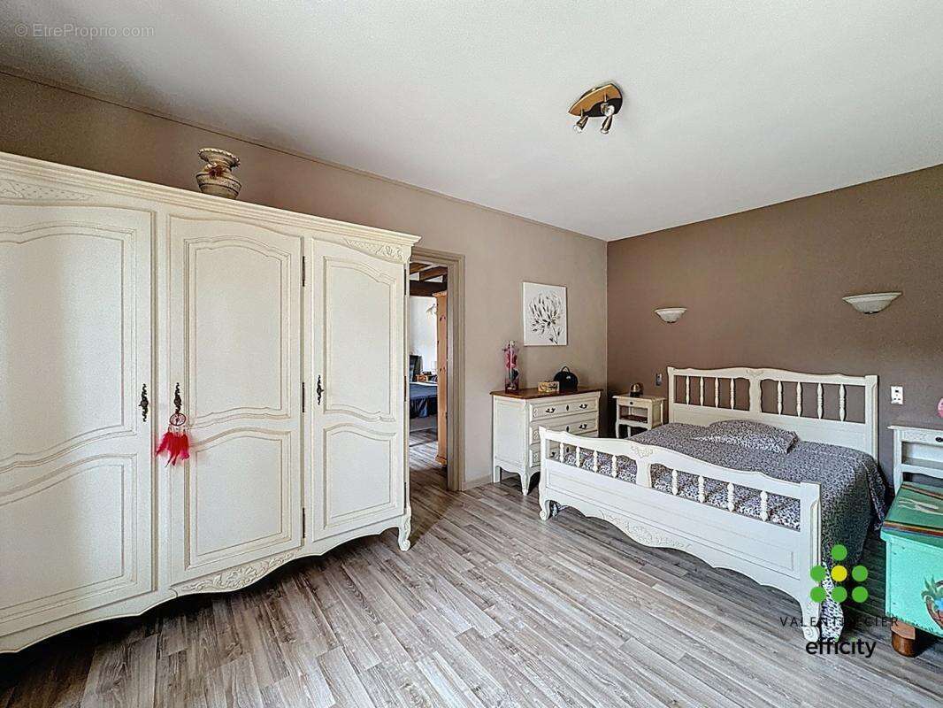 Maison à CHATEAUNEUF-EN-THYMERAIS