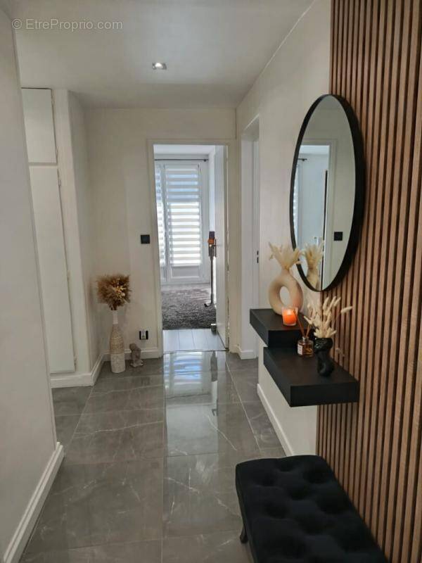 Appartement à COMBS-LA-VILLE