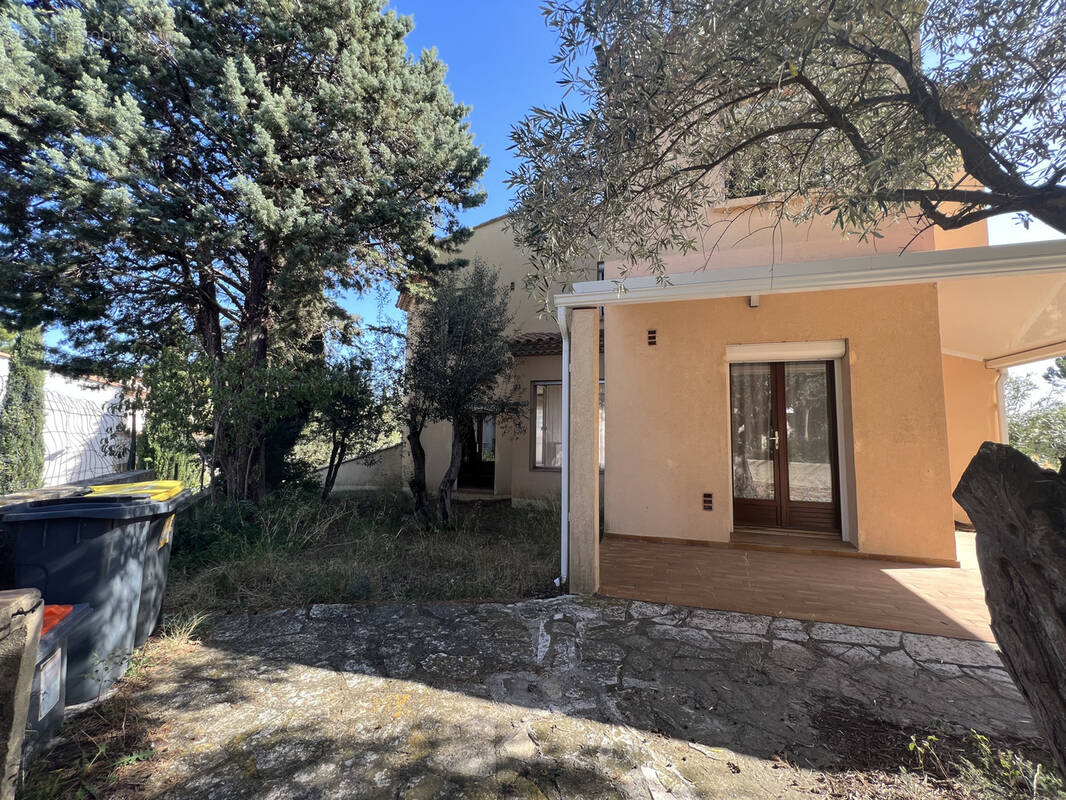 Cournonterral   Villa d'Architecte T5 (135 m2) + Dépendance (65 m2) - photo 3