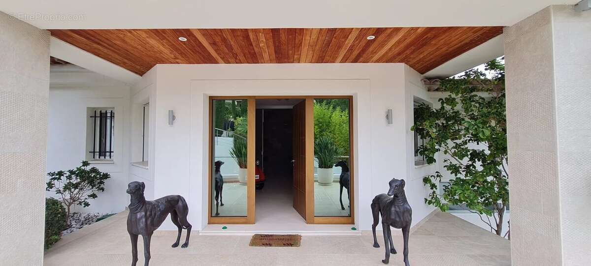 Maison à MOUGINS